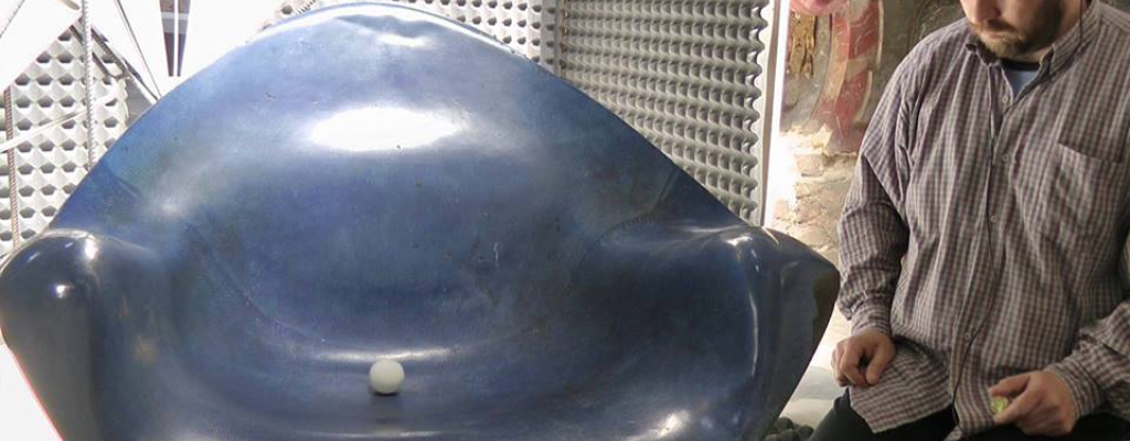 KONCEPTUÁLNÍ UMĚLEC, PEDAGOG A REKTOR AKADEMIE VÝTVARNÝCH UMĚNÍ V PRAZE PŘEDSTAVUJE V GALERII KAPLE SVÉ ZVUKOVÉ PARTICIPY