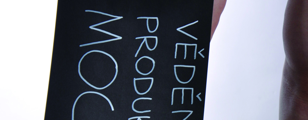 František Kowolowski vytvořil svébytnou instalaci v galerii Kaple ve Valašském Meziříčí